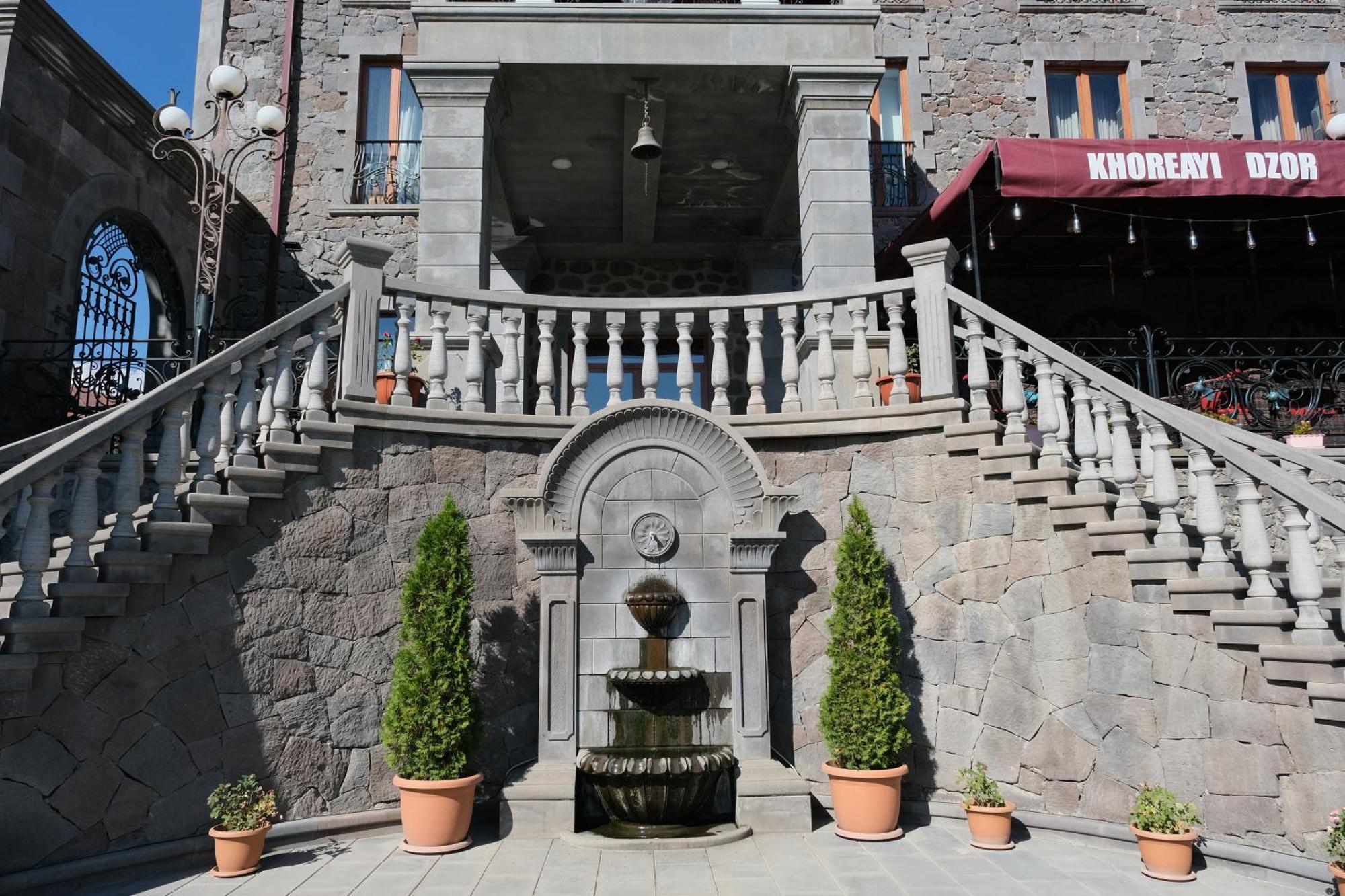 Khoreayi Dzor Goris Exteriör bild