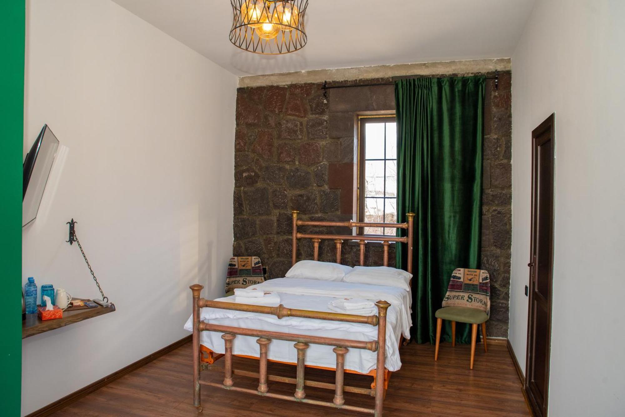 Khoreayi Dzor Goris Exteriör bild