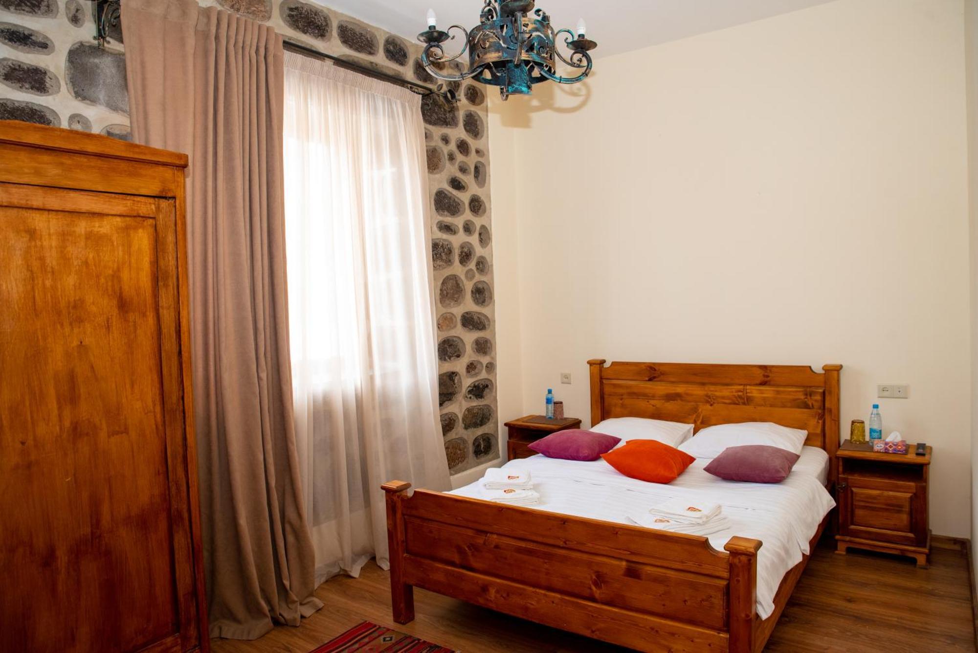 Khoreayi Dzor Goris Exteriör bild